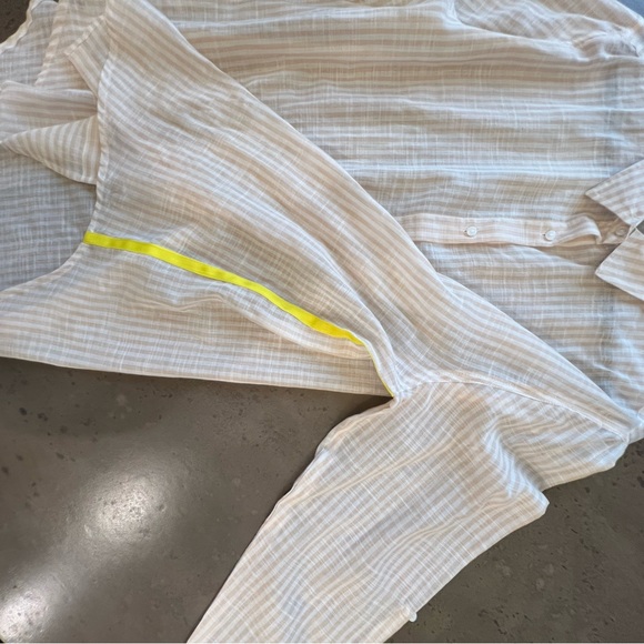 Sundry Pop Stripe Button Up. Tan/cream. Size L. - Picture 4 of 11